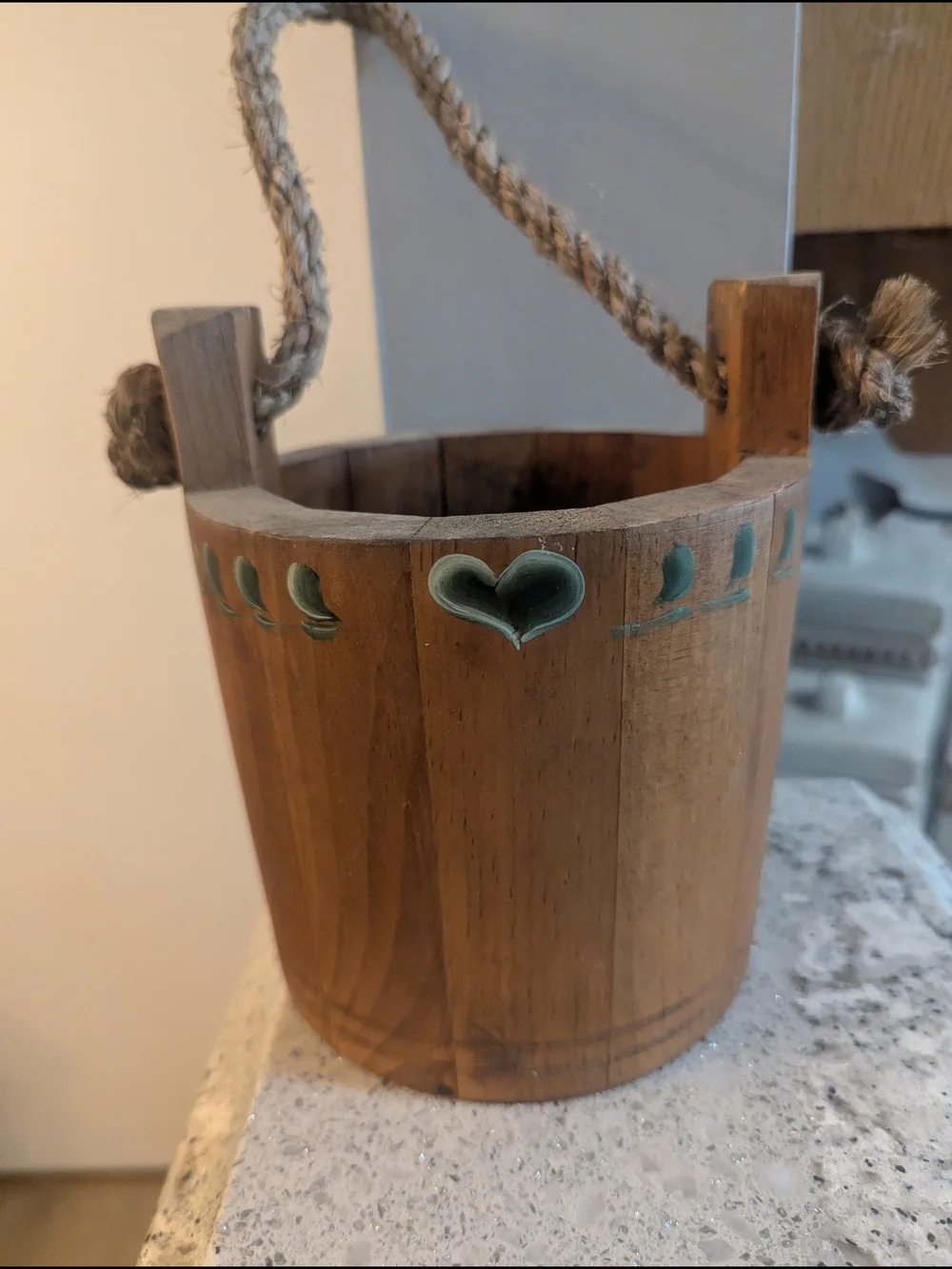 Vintage Wood Small Bucket Wall Decor Planter w/Rope Handle Cottage Country Style